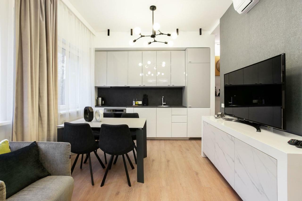 Luxury For Everyone - Hills Park Lux Apartments 2 VNO Exterior foto
